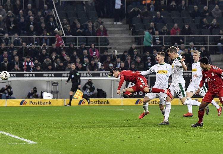 Robert Lewandowski has hit two goals to help Bayern seal a 1-5 win over Gladbach in Bundesliga