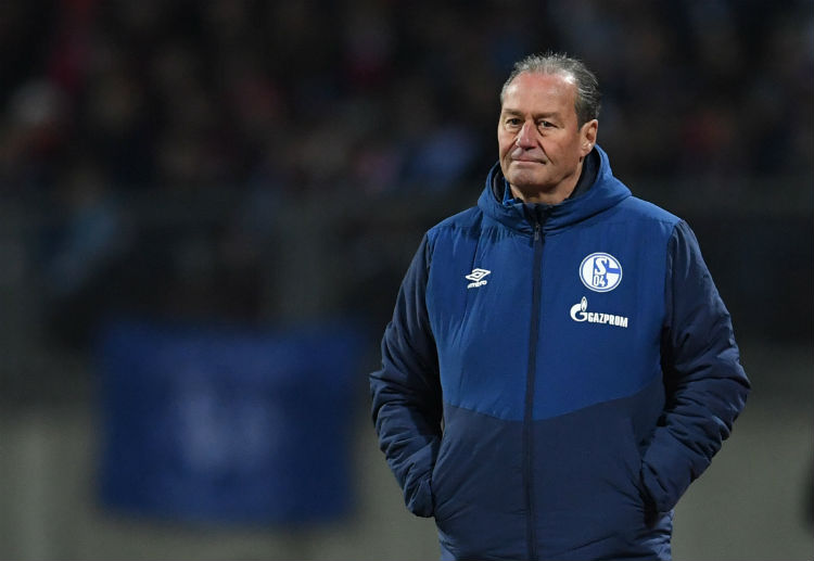 Will it be a win now for Huub Stevens' Schalke 04 against rivals Borussia Dortmund in Bundesliga?