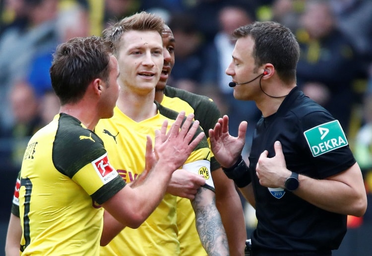 Borussia Dortmund aim to bounce back to keep on to the Bundesliga title race as they battle Werder Bremen