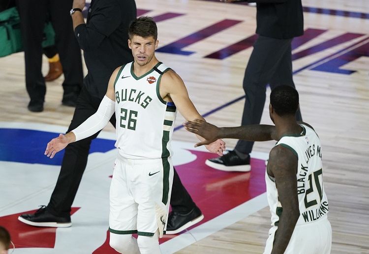 Milwaukee Bucks đang dẫn trước đối thủ 3-1 ở vòng 1 Playoffs NBA.