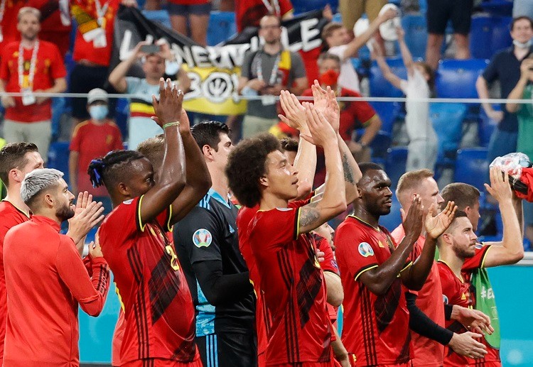 欧锦赛比利时 德布劳内带球突破禁区