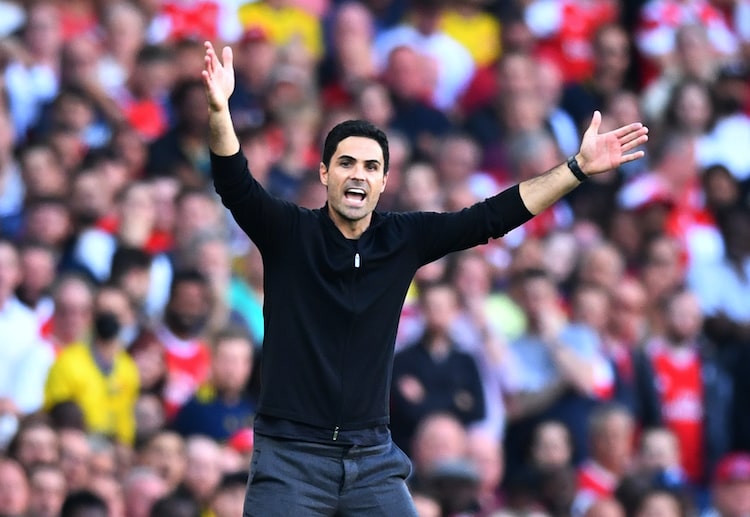 Mikel Arteta chịu nhiều áp lực sau giai đoạn đầu tệ hại của Arsenal tại Premier League 2021/22