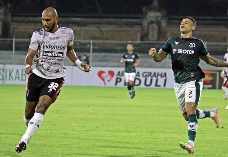 Leonard Tupamahu sukses cetak gol indah di Liga 1