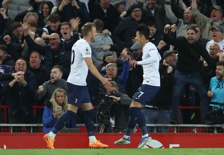 Premier League: Son Heung Min tận dụng một pha phản công để Tottenham vượt lên dẫn trước