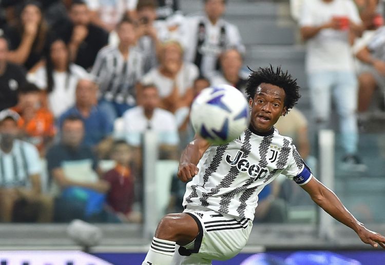 Juan Cuadrado prepares for Juventus' upcoming Serie A match against Fiorentina