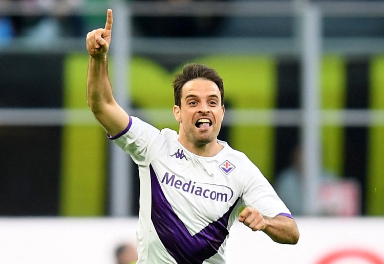 Giacomo Bonaventura has helped Fiorentina beat third placed Inter Milan in their Serie A away match at San Siro