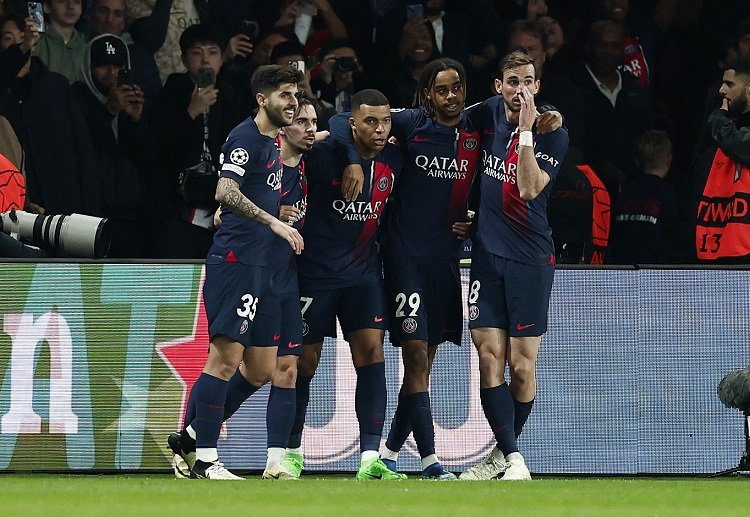 PSG đã để thua trên sân nhà ở lượt đi tứ kết Champions League