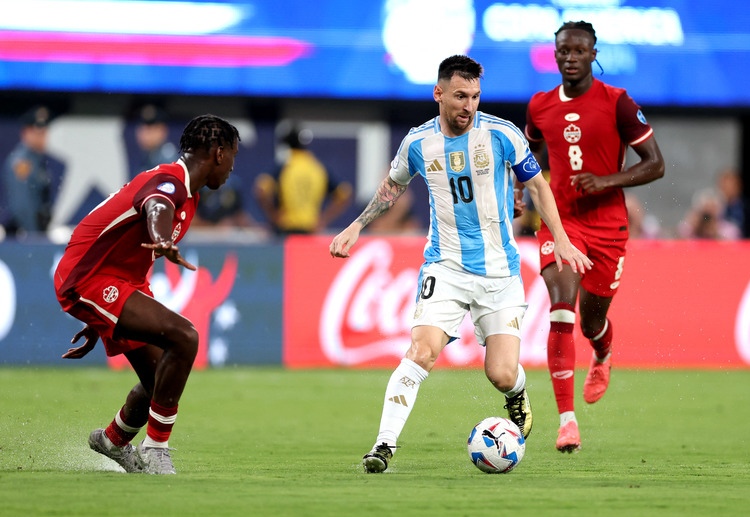 美洲杯 阿根廷球王梅西庆祝进球。