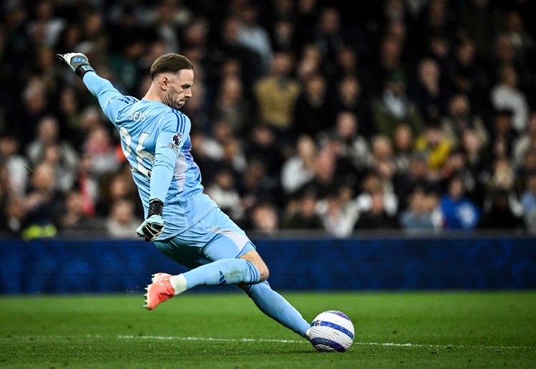 Matz Sels is in the race for the Premier League Golden Glove with 13 clean sheets