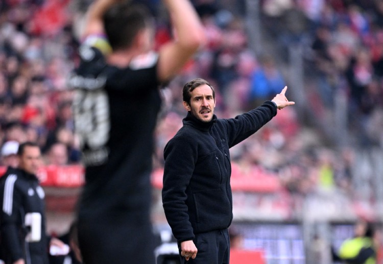 Julian Schuster salah satu pelatih terbaik di Bundesliga