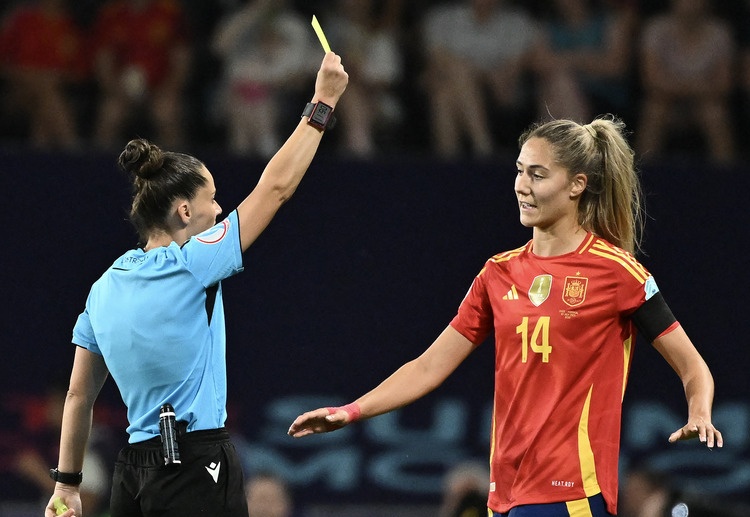 欧锦赛 西班牙防线受损，莱娅·阿莱伊桑德里因黄牌停赛。