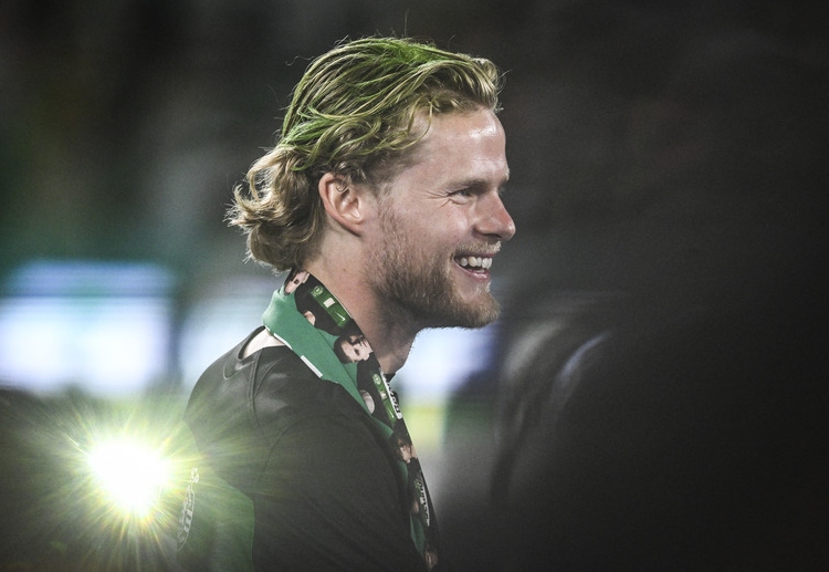 ဒါ့အပြင် ကစားသမား ကိုယ်တိုင်က ပရီးမီးယားလိဂ်ကို ပြောင်းရွှေ့ ကစားဖို့ လိုလားနေပြီး အဓိက ကတော့ နည်းပြဟောင်း အမော်ရင်နဲ့ ပြန်လည် လက်တွဲချင်နေတာ ဖြစ်ကြောင်း သိရပါတယ်။