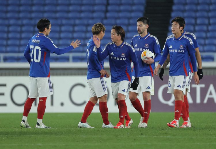 Yokohama FM đá trận Giao hữu câu lạc bộ với Liverpool