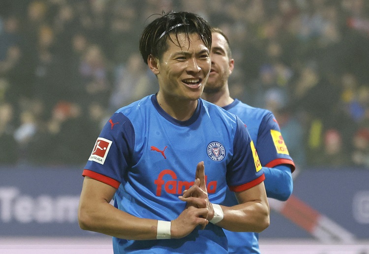 友谊赛 马奇诺加盟门兴格拉德巴赫,成为球队进攻的核心人物。