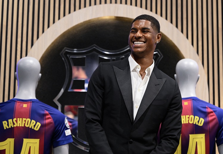 ဒါပေမယ့်လည်း ဘာစီလိုနာက ဆီမီးဖိုင်နယ်မှာ မထင်မှတ်ပဲ အင်တာမီလန်ကို ရှုံးနိမ့်ကာ ပြိုင်ပွဲ ကနေ ထွက်ခွာခဲ့ရကာ လာလီဂါ အပါအဝင် ဆုဖလား ၃ လုံးပဲ ကိုင်မြှောက်ခဲ့ရတာ ဖြစ်ပါတယ်။