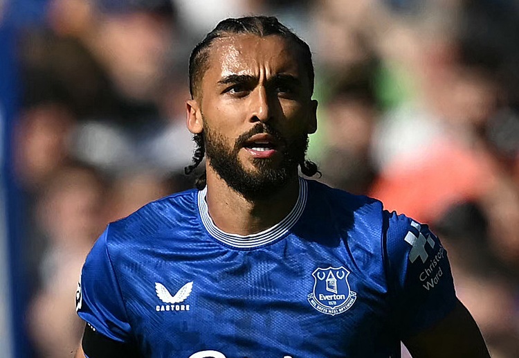 ကဲလ်ဗက် လီဝင်း ကတော့ ပရီးမီးယားလိဂ် ကလပ် အဲဗာတန်နဲ့ လမ်းခွဲပြီး ကတည်းက အသင်းလက်မဲ့ ဖြစ်နေသူပါ။