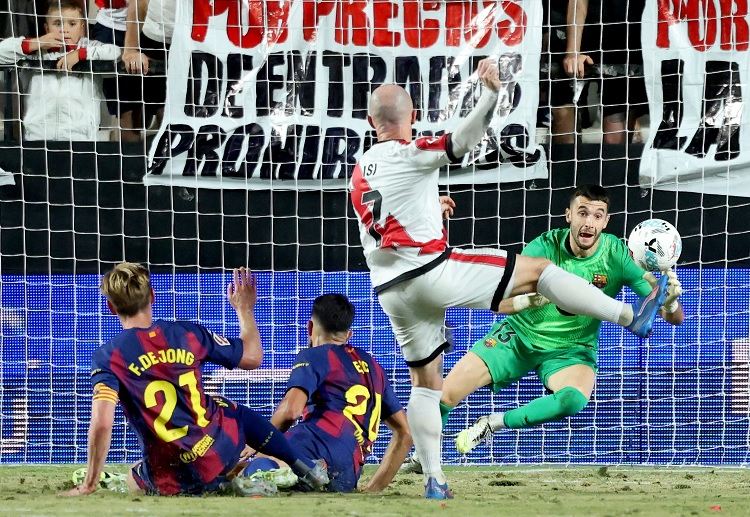 西甲联赛 屡屡救险