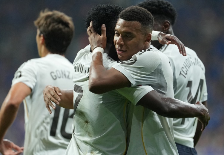 西甲联赛 携手攻坚