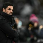 အာဆင်နယ်ဟာ ပြီးခဲ့တဲ့ တနင်္ဂနွေနေ့က ခရစ္စတယ်ပဲလေ့စ်ကို ၁-၀ နဲ့ အနိုင်ရခဲ့ပြီးနောက် ၁၀ ပွဲဆက် ရှုံးပွဲ မရှိစံချိန်နဲ့ အတူ ပရီးမီးယားလိဂ် အမှတ်ပေးဇယား ထိပ်ဆုံး ကနေ ၄ မှတ်ဖြတ် ဦးဆောင်လိုက်တာလည်း ဖြစ်ပါတယ်။