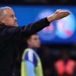 法甲联赛 巴黎圣日尔曼在主场与斯特拉斯堡上演进球大战，最终以3比3战平，惊险收获一分。