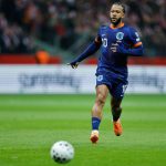 世界杯预选赛 莱万多夫斯基依旧扮演波兰锋线核心，只需再进两球，即可跻身全球射手榜前五名。