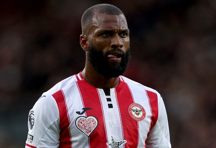 ဒီကစားသမား ကိုတော့ ပရီးမီးယားလိဂ် ကလပ်တွေ အပြင် လာလီဂါနဲ့ စီးရီးအေ ကလပ် တော်တော်များများ ကလည်း စိတ်ဝင်စားနေကြပါတယ်။