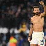 ရှုံးပွဲတွေ ဆက်နေတဲ့ လိဒ်စ်ယူနိုက်တက် ကတော့ ပြီးခဲ့တဲ့ ပွဲမှာ ချဲလ်ဆီးကို အိမ်ကွင်းမှာ ဂိုးပြတ် အနိုင်ယူပြီး ပရီးမီးယားလိဂ် တန်းဆင်းဇုန်ထဲ ကနေလည်း ရုန်းထွက်နိုင်ခဲ့ပါတယ်။