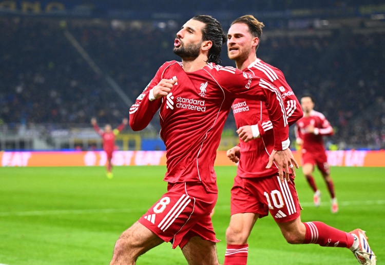 Champions League: Liverpool có được một thế trận lấn lướt