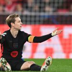 西甲联赛 巴萨中场球员德容因病缺席了上一轮比赛，本场有望回归阵容。