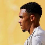 သူဟာ ပရီးမီးယားလိဂ် ကလပ်တွေ ဖြစ်တဲ့ မန်စီးတီးနဲ့ နယူးကာဆယ် ယူနိုက်တက် တို့ရဲ့ ပစ်မှတ် အဖြစ် ပေါ်ထွက်လာနေပါတယ်။