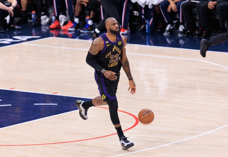 Lakers visit Cavaliers with LeBron James returning, both sides looking to extend NBA streaks