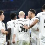 ဗင်နီးစီးယပ်စ်က ဒီရာသီ ချန်ပီယံလိဂ်မှာ ပထမဆုံးဂိုး သွင်းယူနိုင်ခဲ့တာ ဖြစ်ပြီး သူက အမ်ဘာပေး၊ မက်စတန်တူအိုနို တို့ရဲ့ သွင်းဂိုးတွေ အတွက် ဂိုးဖန်တီးနိုင်ပေးနိုင်ခဲ့တာ ဖြစ်ပါတယ်။