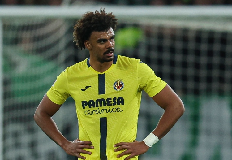 西甲联赛 雷纳托-韦加打入一球，但因越位犯规被判进球无效，未能为比利亚雷亚尔争取一点反击机会