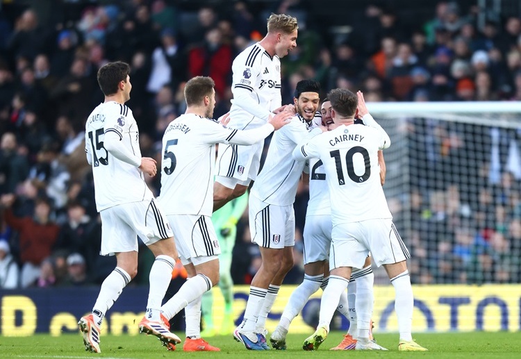 တစ်ဖက် မှာတော့ ဧည့်သည် အဲဗာတန်အသင်းဟာ ပရီးမီးယားလိဂ်မှာ ၄ ပွဲဆက် ရှုံးပွဲ မရှိ မှတ်တမ်းနဲ့အတူ လန်ဒန်မြေကို ရောက်ရှိလာတာ ဖြစ်ပါတယ်။