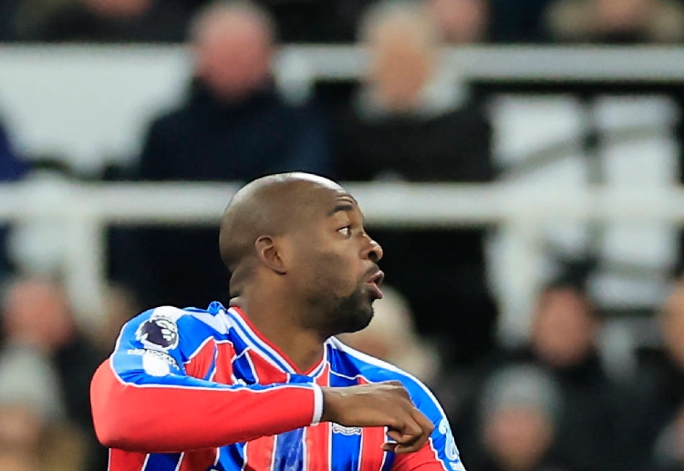 သူဟာ ဒီရာသီ ပရီးမီးယားလိဂ်မှာ ၁၄ ပွဲ ကစားပြီး ၂ ဂိုးသာ သွင်းထားနိုင်တာကြောင့် ယူနိုက်တက်ရဲ့ အားကိုးရမယ့် ဂိုးသွင်းစက် ဖြစ်လာဖို့တော့ ခဲယဉ်းနေပါတယ်။