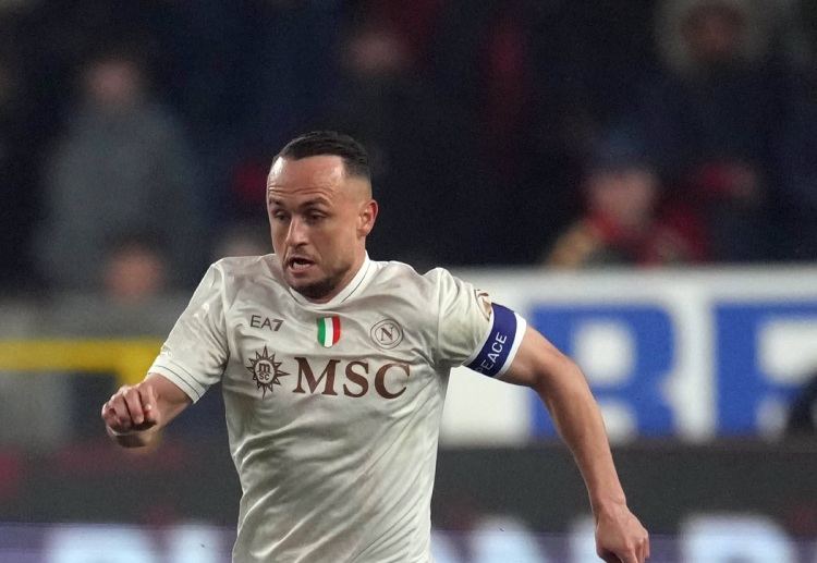 Napoli giành 3 điểm ở vòng 24 Serie A khi đối đầu Genoa