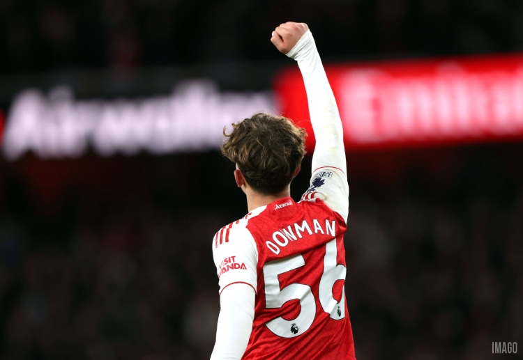 ဒီအနိုင်ရလဒ်ကြောင့် အာဆင်နယ်ဟာ ပရီးမီးယားလိဂ် ချန်ပီယံဆု အတွက် အလွန် အရေးပါတဲ့ ရမှတ် ၃ မှတ်ကို ရယူနိုင်ခဲ့ပြီး၊ ဒုတိယနေရာက မန်စီးတီးကို ယာယီ ၁၀ မှတ် အထိ ဖြတ်ထားနိုင်ခဲ့ပါတယ်။