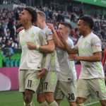 브레멘은 이날 승리로 리그 14위에 자리, 1부 잔류에 청신호를 켰다.