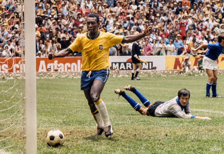 အခုတစ်ခါမှာတော့ ကမ္ဘာ့ဖလား သမိုင်းမှာ နာမည် ကျော်ကြားခဲ့တဲ့ အကောင်းဆုံး အသင်း (၁၀) သင်းကို ဖော်ပြပေးသွားမှာ ဖြစ်ပါတယ်။