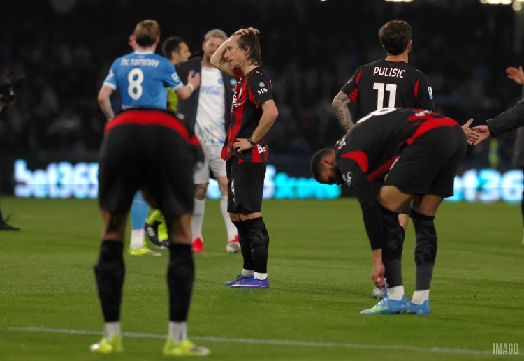 Milan trắng tay trên sân của Napoli ở vòng 31 Serie A 2025/26