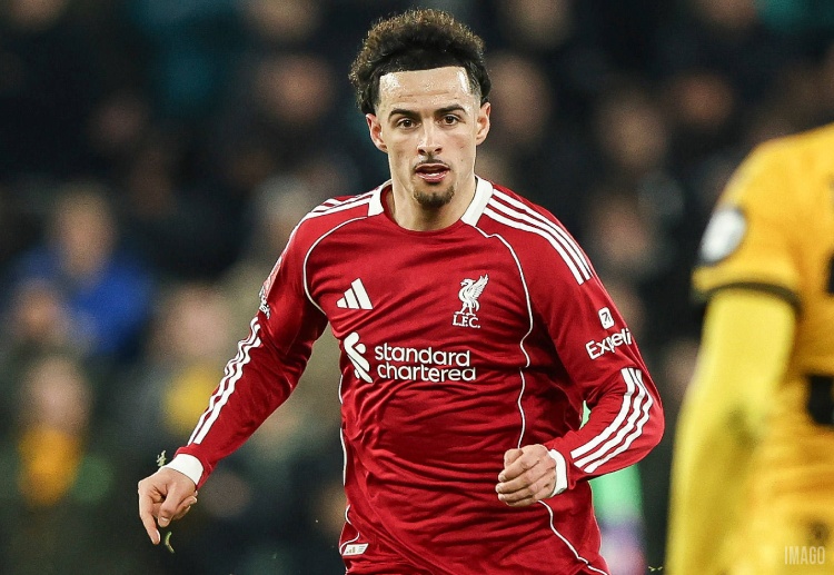 ပရီးမီးယားလိဂ်ကို တန်းတက်လာတဲ့ ကိုဗင်ထရီစီးတီး အသင်းဟာ လစ်ဗာပူးလ် အသင်းရဲ့ လူငယ်တွေ ဖြစ်တဲ့ ဟာဗေး အဲလီယော့တ်နဲ့ ကာတစ် ဂျုံးစ် တို့ကို ခေါ်ယူဖို့ စိတ်ဝင်စားနေပါတယ်။