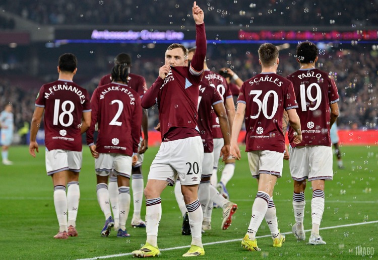 ဒီနှစ်သင်း နောက်ဆုံး တွေ့ဆုံခဲ့တဲ့ ပရီးမီးယားလိဂ် ၁၆ ပွဲမှာ သရေရလဒ် တစ်ကြိမ်မှ မရှိခဲ့ဘဲ တစ်ဖက် ၈ ပွဲစီ အနိုင်ရထားပါတယ်။