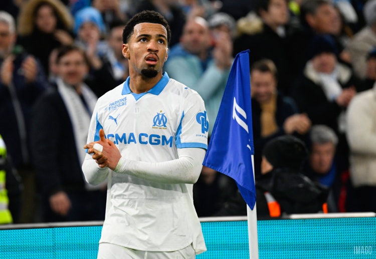 ပရီးမီးယားလိဂ် ကလပ် အာဆင်နယ် လူငယ်ကစားသမား အီသန် နွမ်နရီကို ခေါ်ယူဖို့ ချဲလ်ဆီးနဲ့ ဒေါ့မန် တို့က စိတ်ဝင်စားနေကြဆဲ ဖြစ်ပါတယ်။