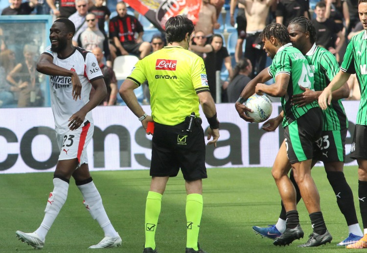 Fikayo Tomori sent off as Milan fall 2‑0 to Sassuolo in Serie A